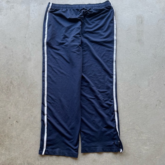 Baggy Wide-Legged Champion Sweatpants - Picture 5 of 6